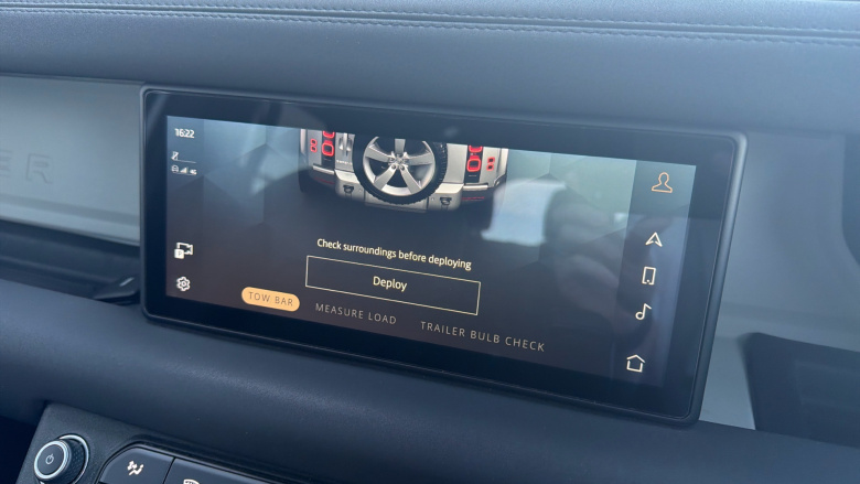 Land Rover Defender 2.0 D240 SE 110 5dr Auto Diesel Estate